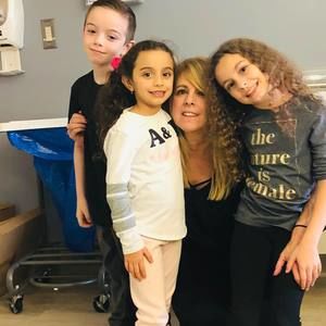 Meet your Posher, Lori